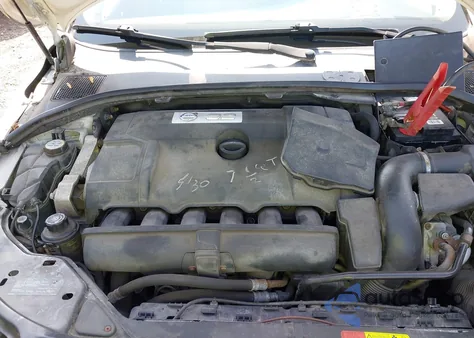 2010 Volvo S80 3.2 from USA, damaged, VIN YV1960AS3A1118538